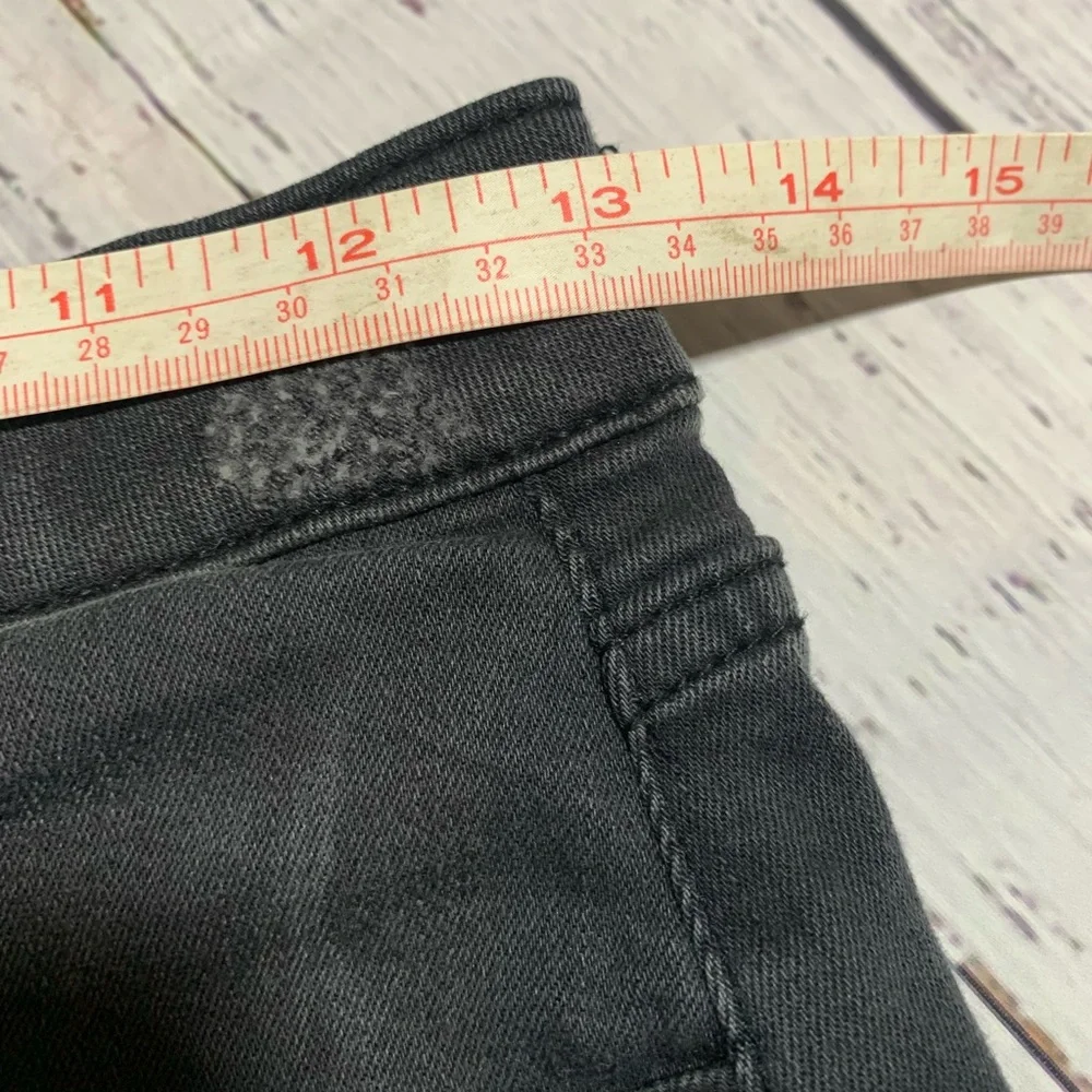 Vigoss Distressed Black Denim Shorts. The Chelsea short. Size 25.